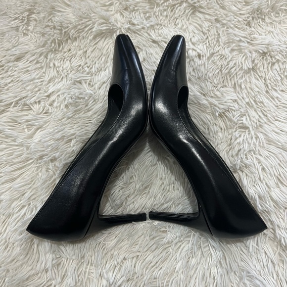 Stuart Weitzman Pumps - Size 8 - black - Picture 8 of 8